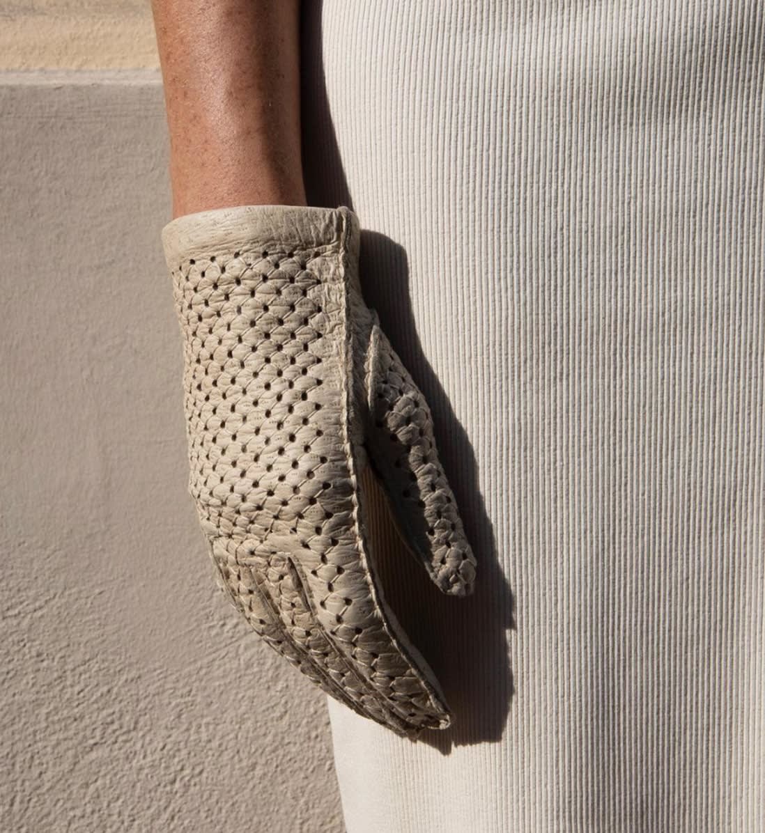 White Roeckl summer gloves with stiches