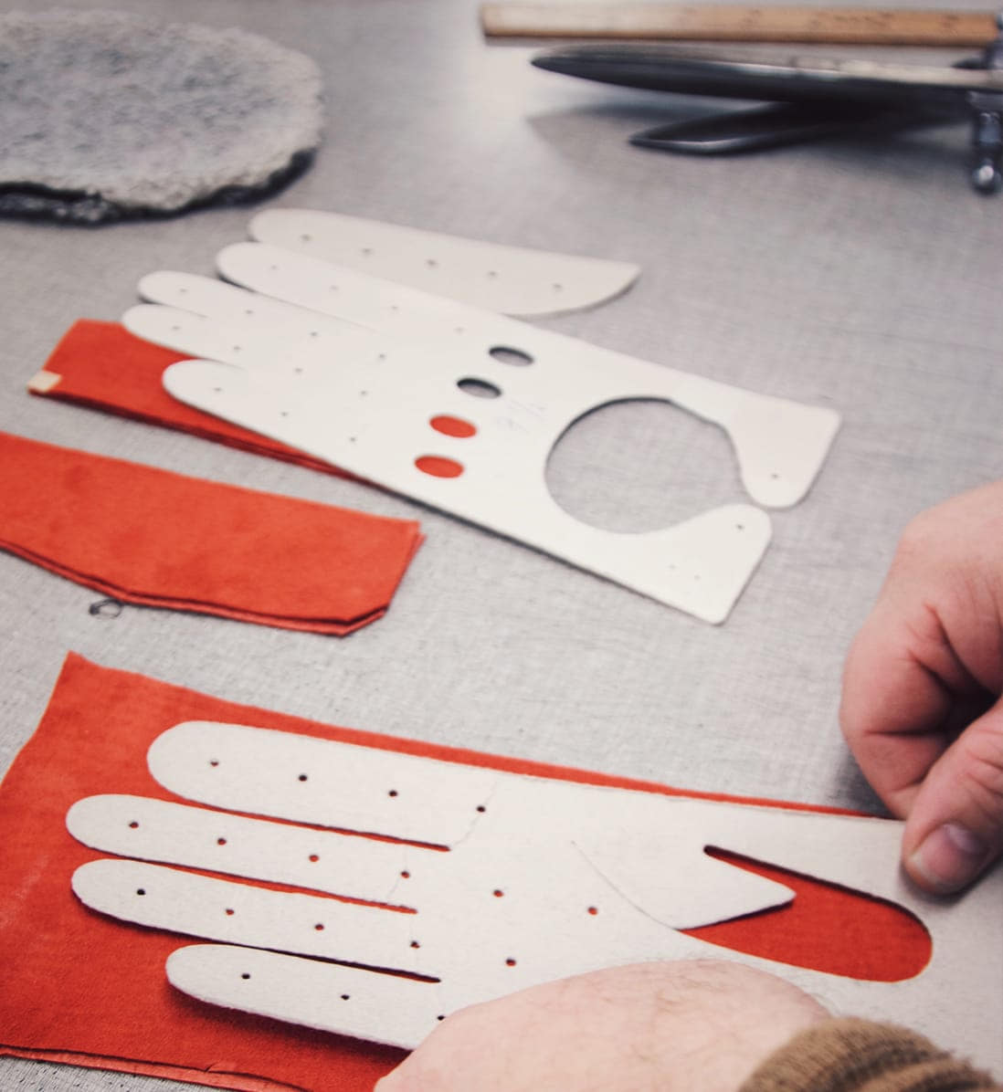 Cutting of a Roeckl leather glove