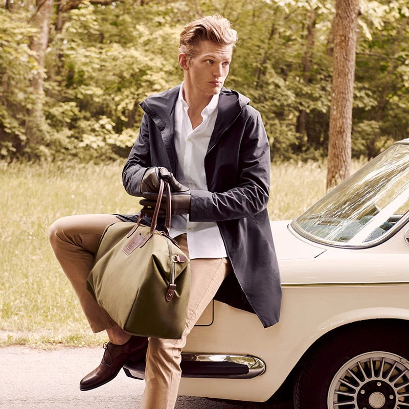 Men\'s weekender bag - stylish and timeless