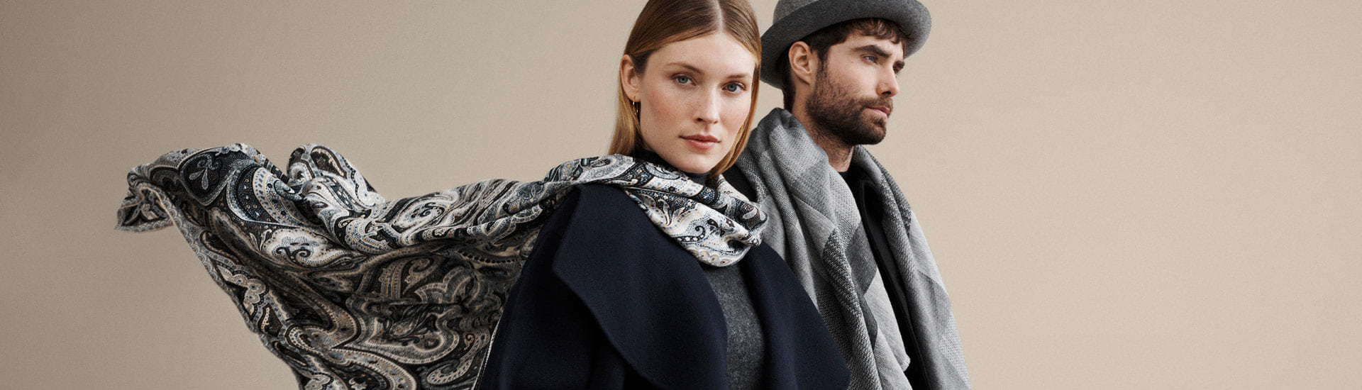 ROECKL banner scarf Navona Paisley in black