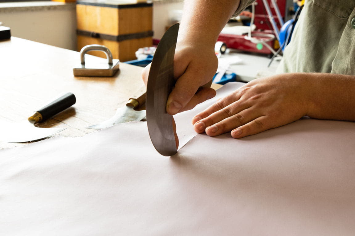 Manufacturing process of the ROECKL bag Mathilde