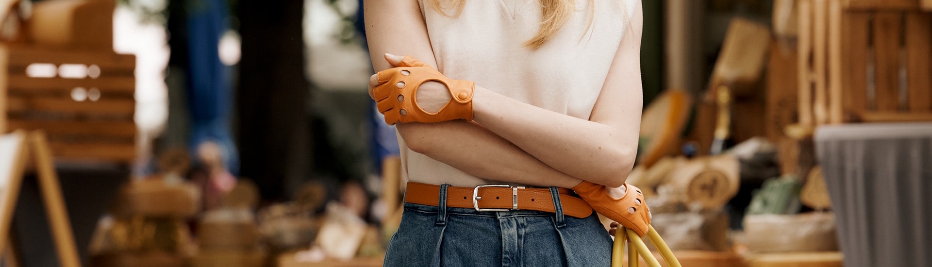 Der Wendegürtel Amie reversible in orange und pink kann nach Belieben gewendet und getragen werden.