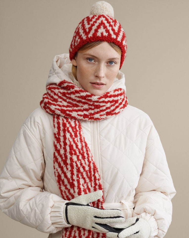 Strickschal Arctic Bouclé in rot und weiss