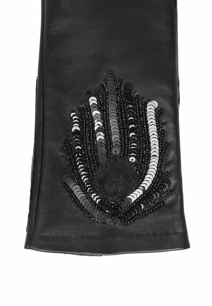 Peacock - black