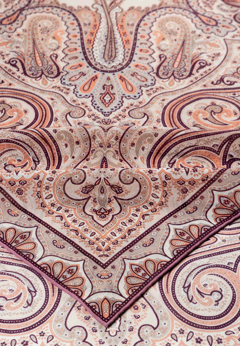 Enchanted Paisley 140x140 - multi mauve