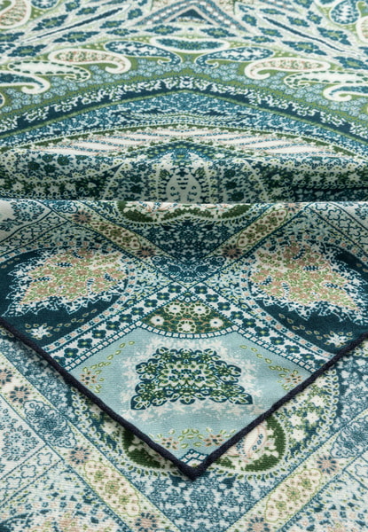 Winter Alhambra Paisley 140x140 - multi green