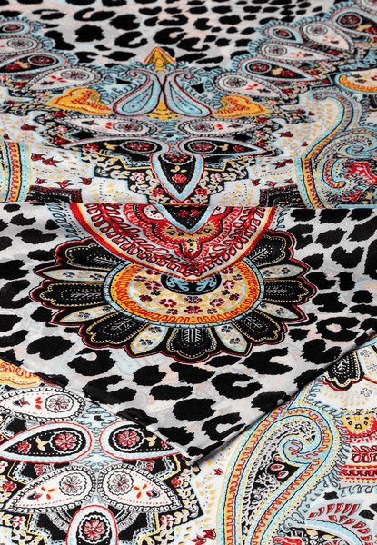 Animal Paisley 140x140 - multi black