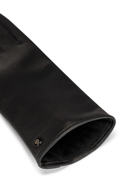 Schoenefeld - black