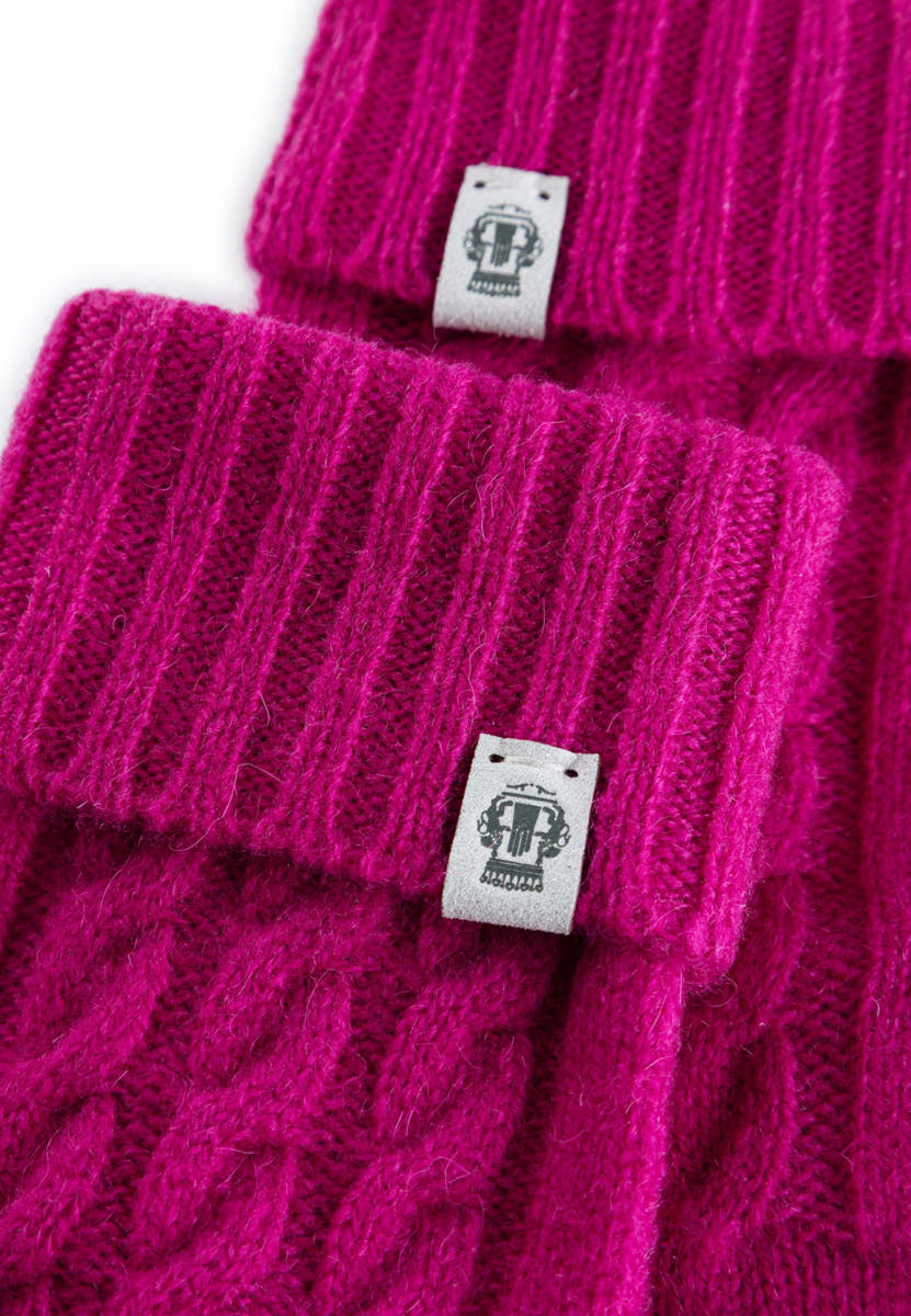 Cabled Charm Strickhandschuhe  - berry