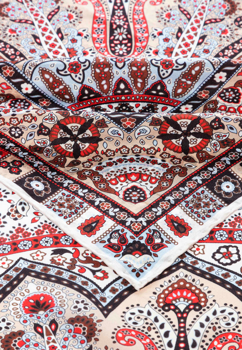 Circular Paisley 140x140  - creme/red