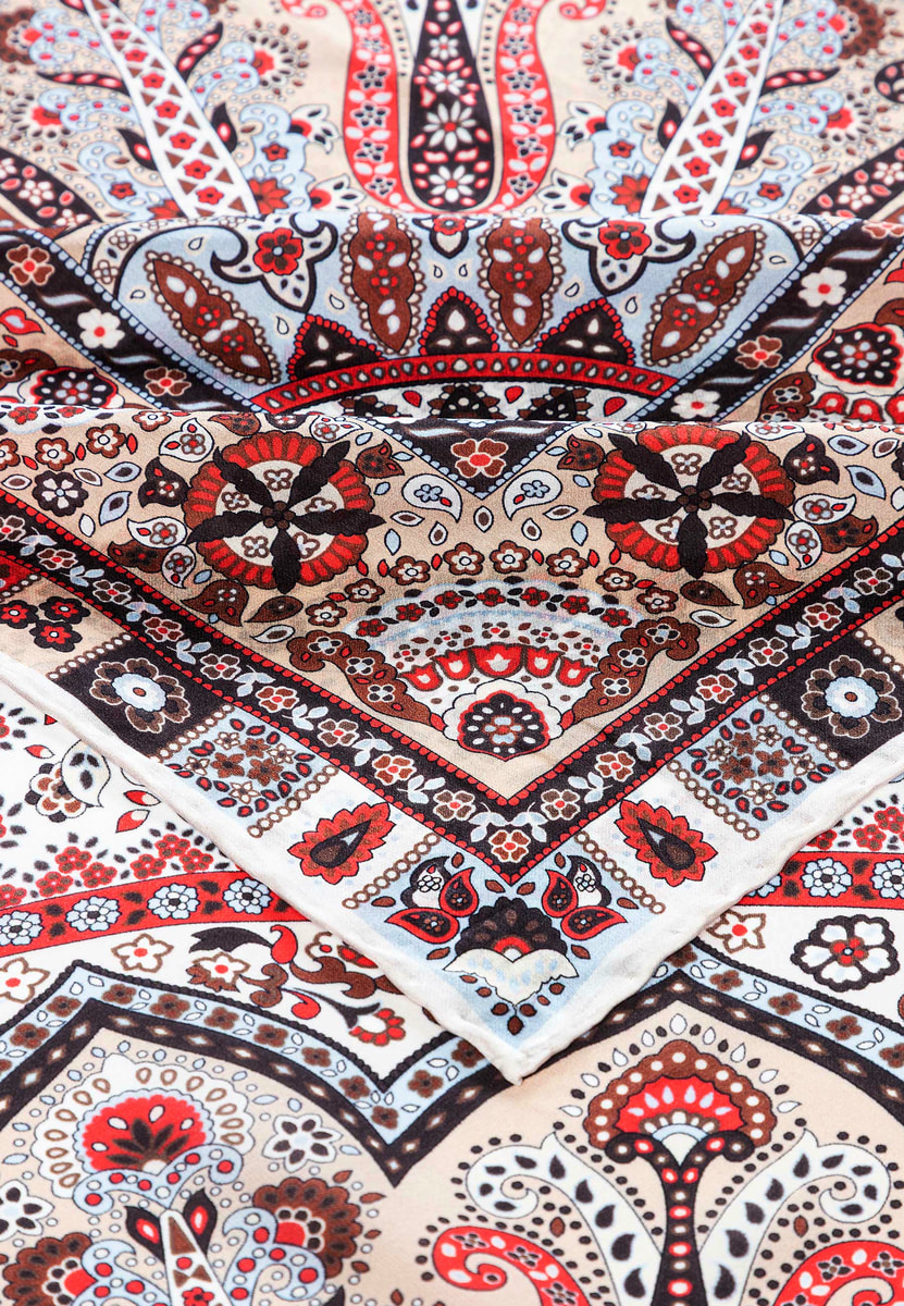 Circular Paisley 140x140 - creme/red