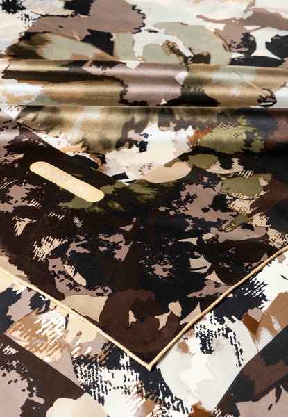 Camouflage Flowers 130x130  - multi camel