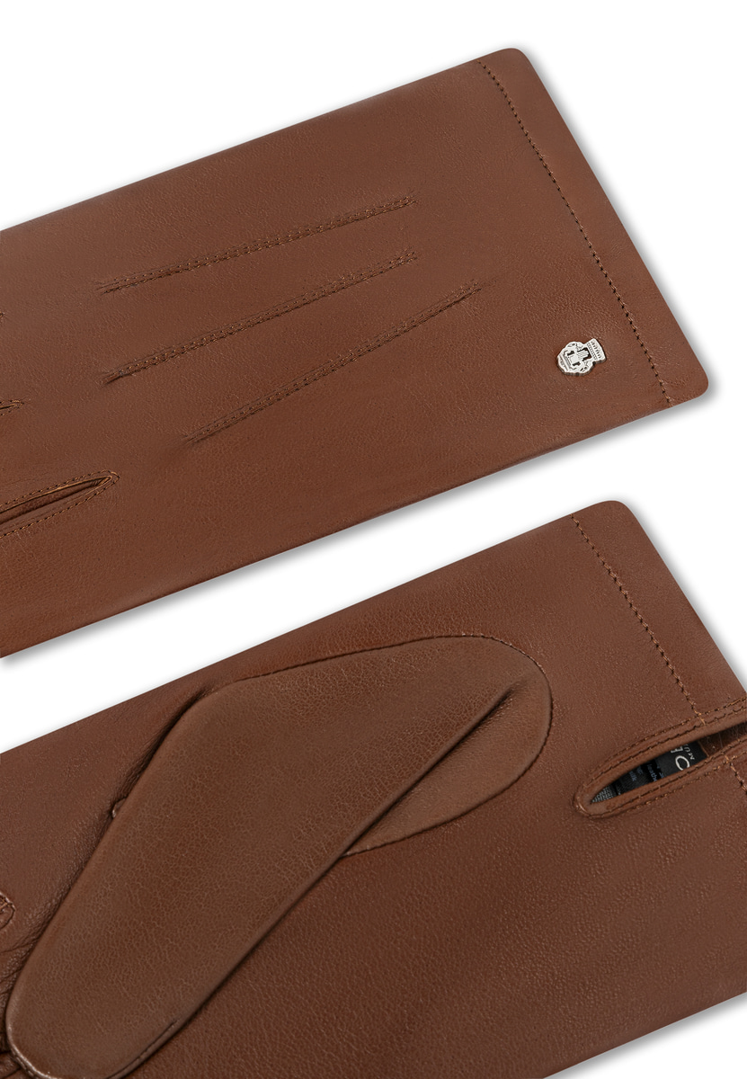Wien - saddlebrown