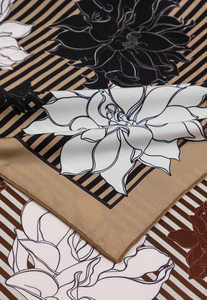 Dahlias & Stripes 64x64 - beige