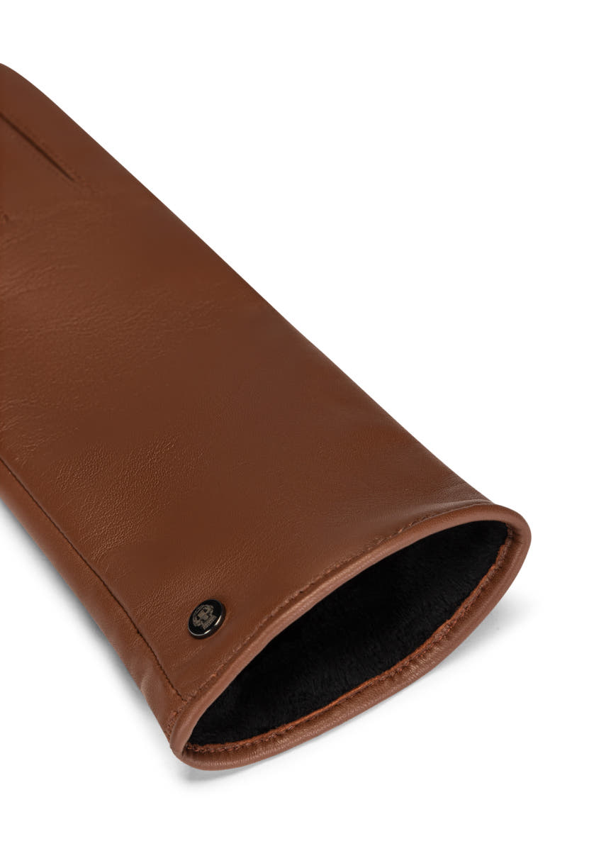 Schoenefeld - saddlebrown