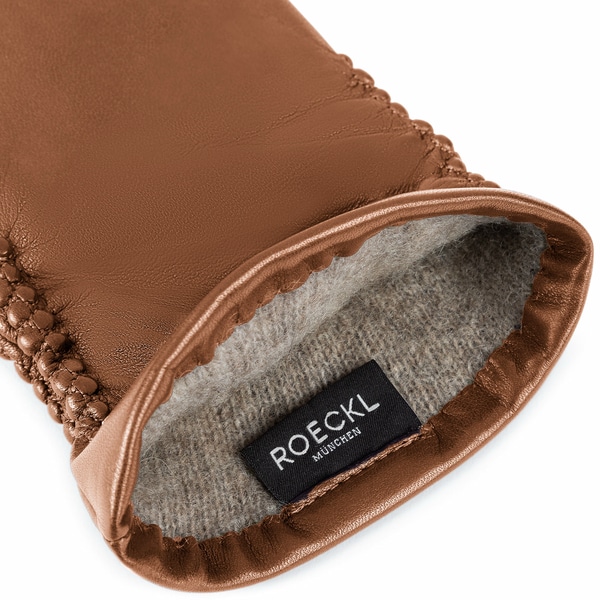 Regina - saddlebrown