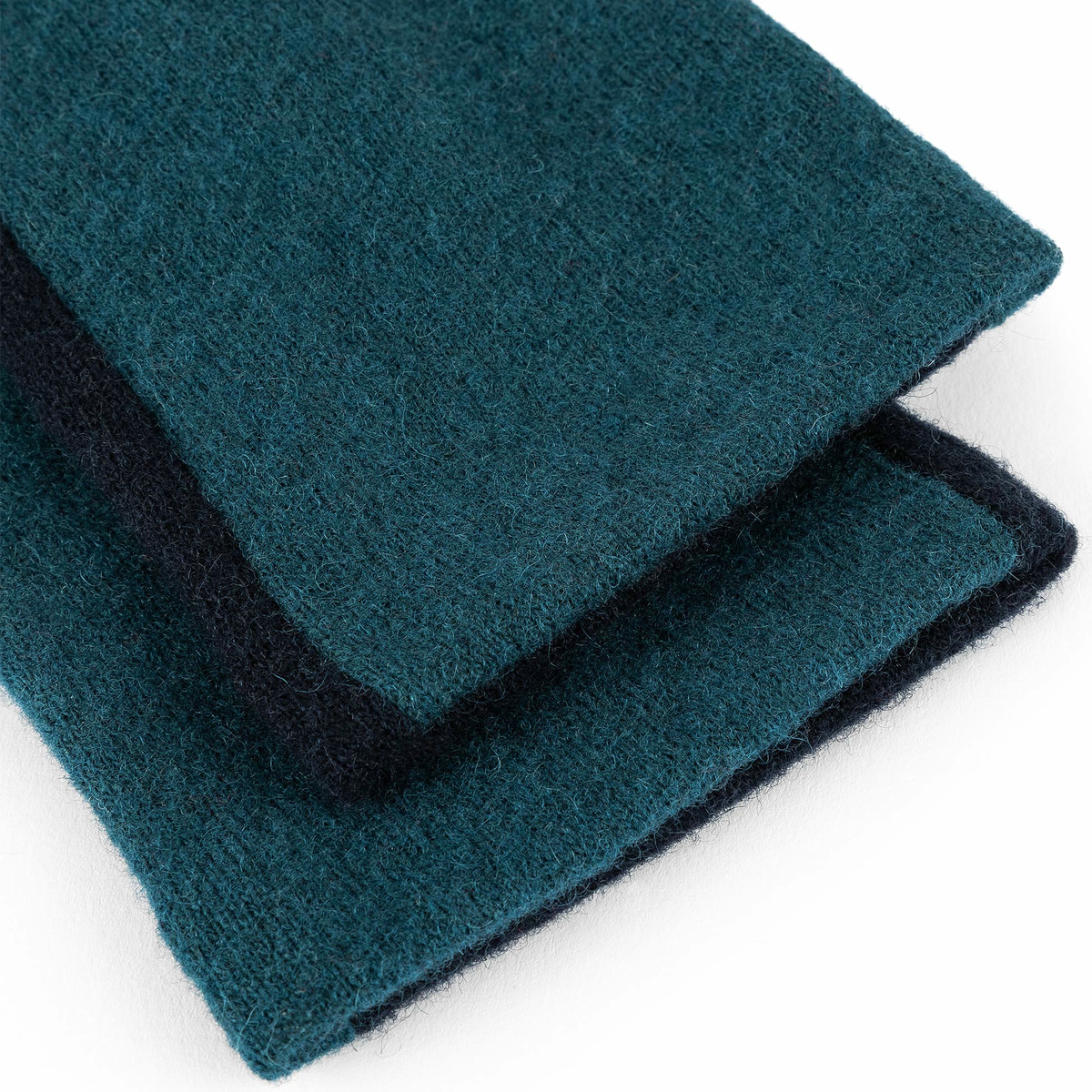 Two Tone Touch - multi emerald