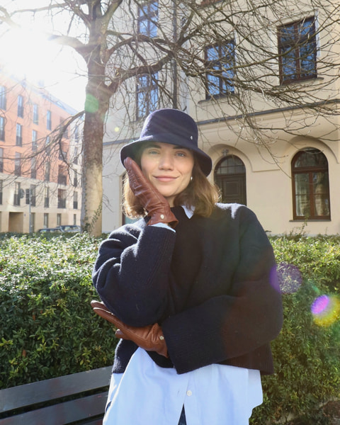 Antwerpen - saddlebrown