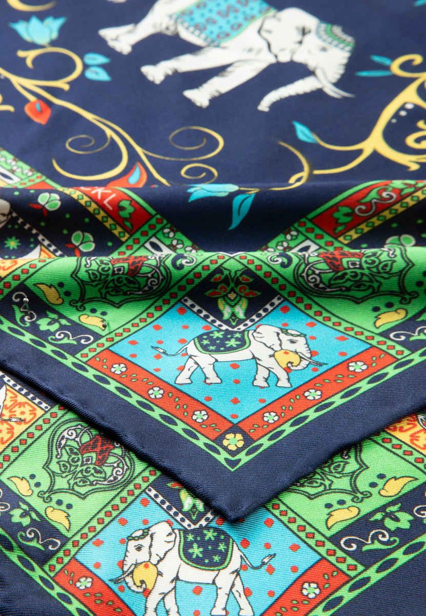 Lucky Elephant 53x53  - multi navy