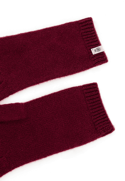 Alicia  - ruby red