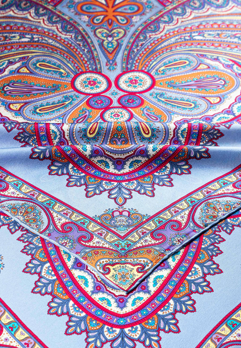 Aesthetic Paisley 140x140 - multi blue
