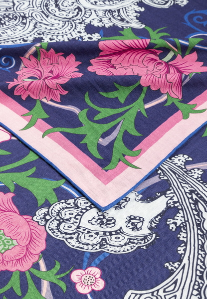 Potpourri Flowers 130x130 - multi indigo