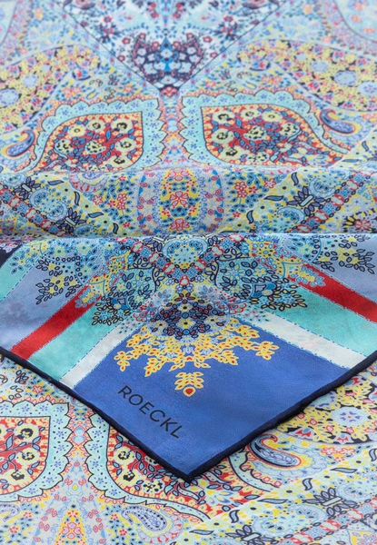 Butterfly Paisley 140x140  - multi blue