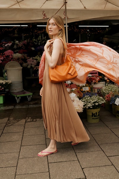 Lily Pattern 142x145 - tangerine