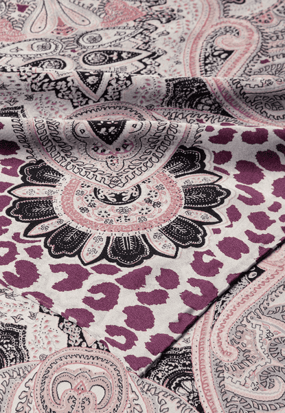 Animal Paisley 140x140  - multi wine