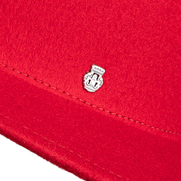 Mayfield - classic red
