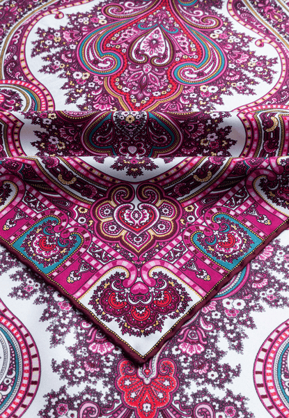 Paisley Star 90x90 - multi magenta