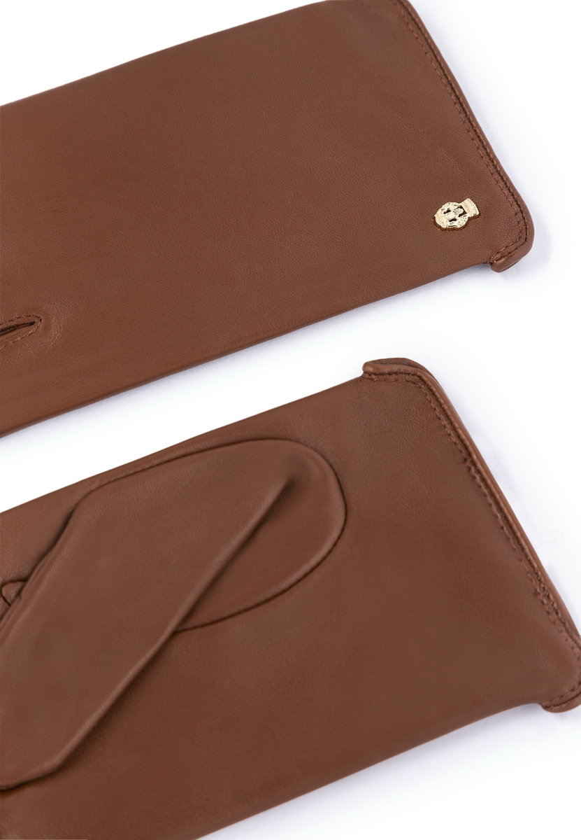 New York - saddlebrown