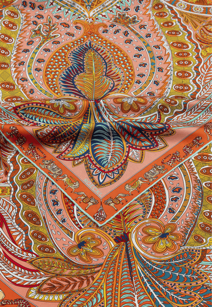 Vibrant Paisley 90x90 - multi tangerine