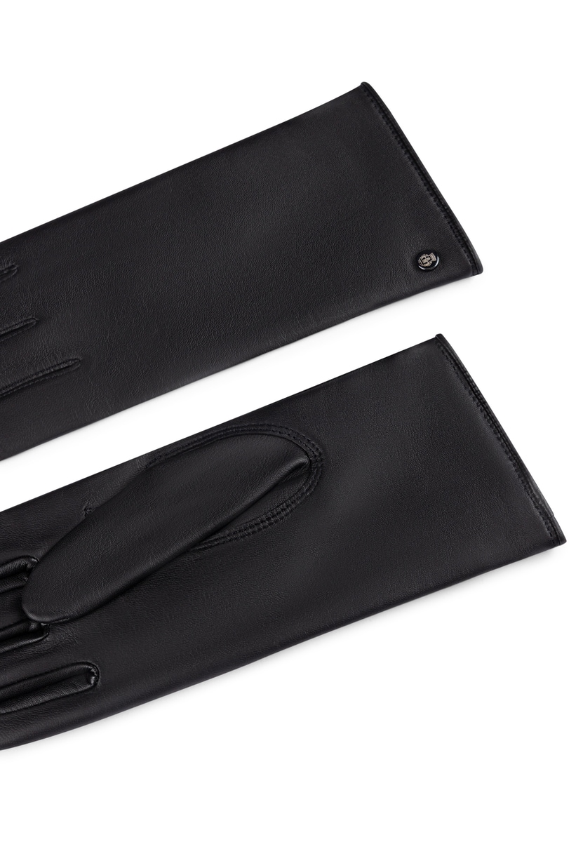 Schoenefeld - black