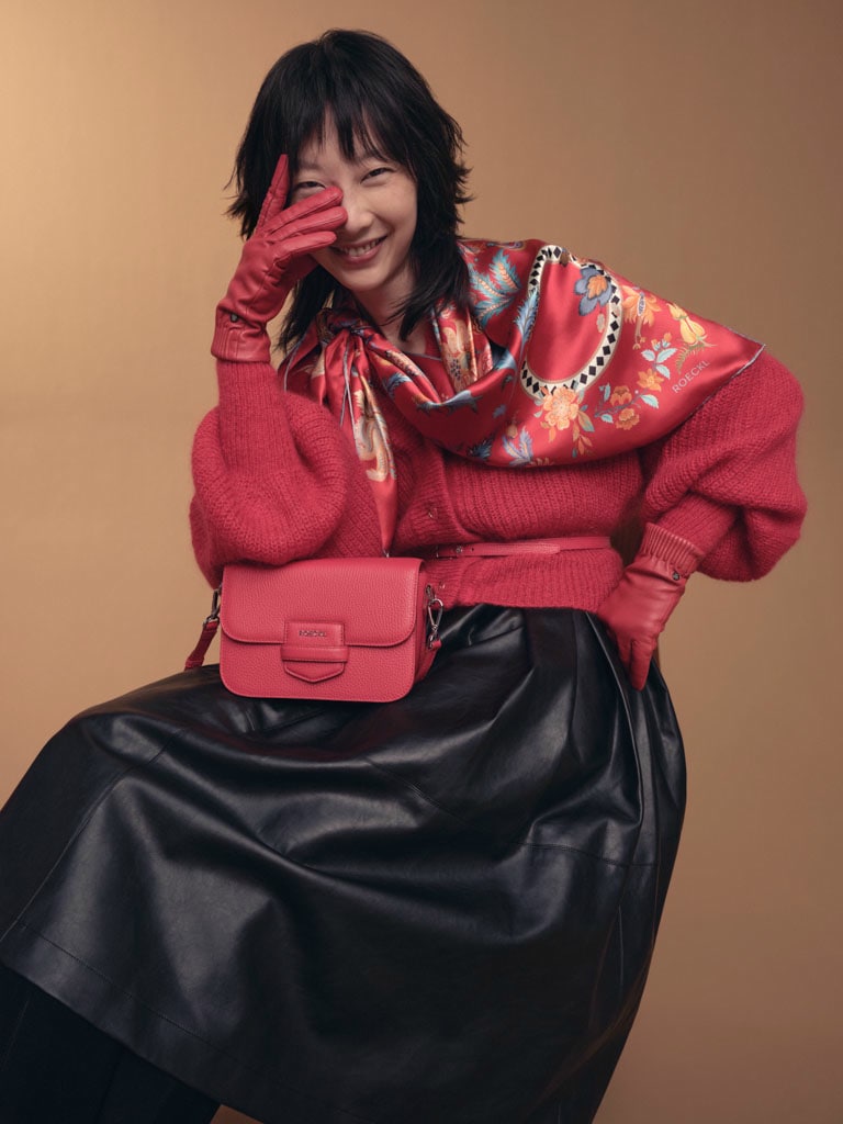 Cara Umhängetasche small - classic red