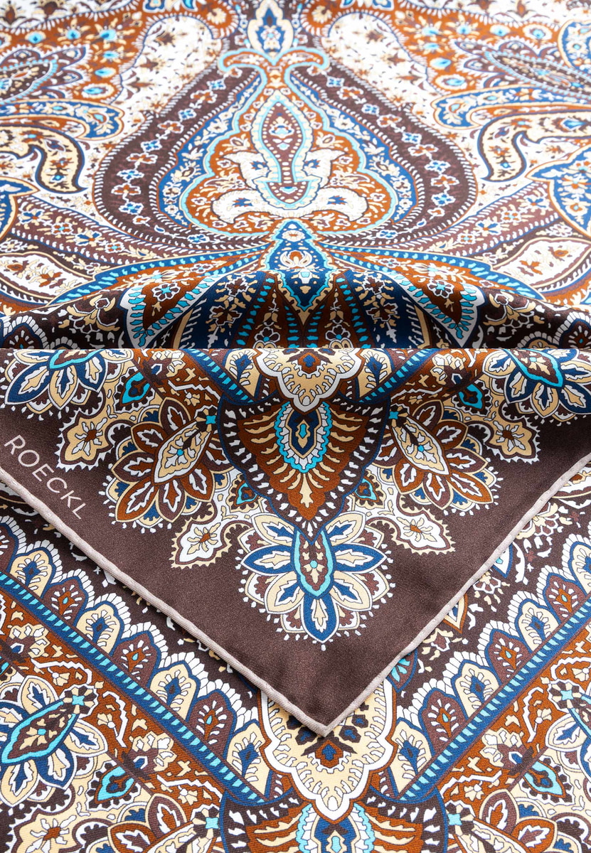 Flourishing Paisley 90x90 - multi coffee
