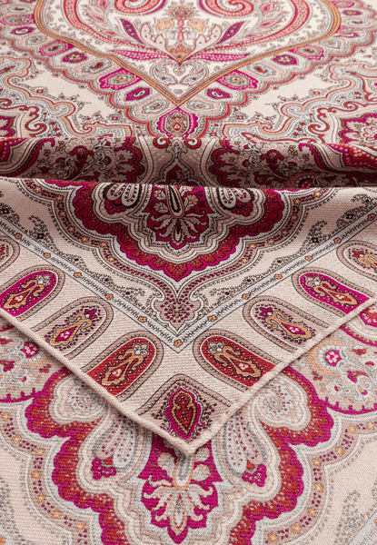 Ornamental Elegance 140x140 - red/cashmere