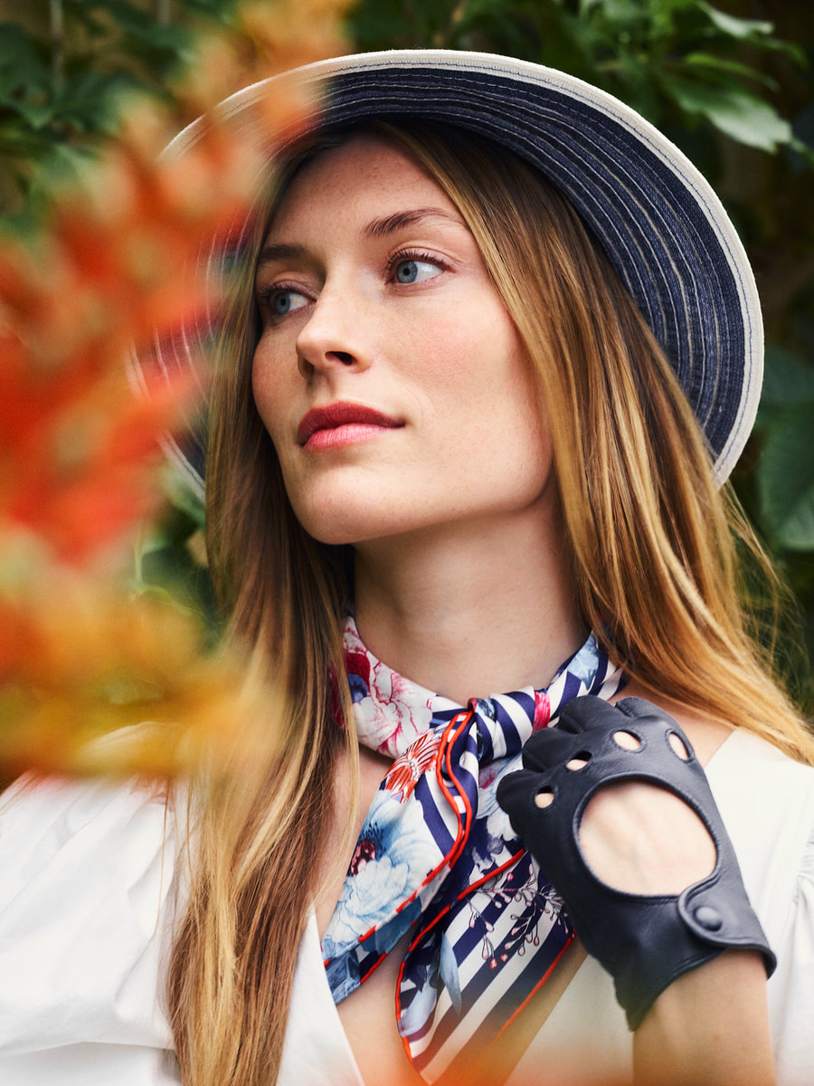 Blossoming Stripes 53x53  - multi navy