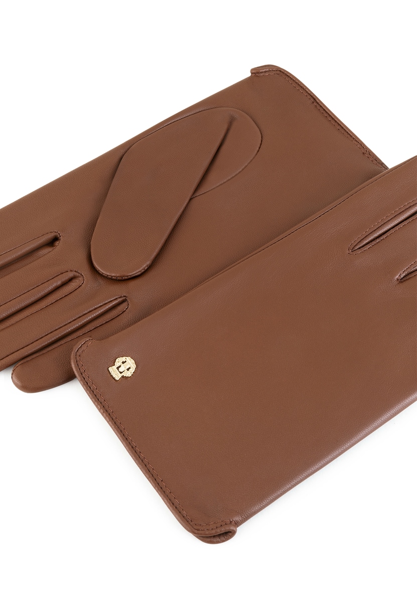 New York - saddlebrown