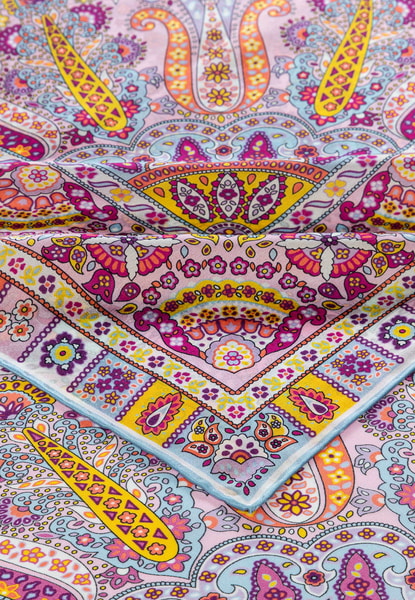 Circular Paisley 140x140 - multi pastel