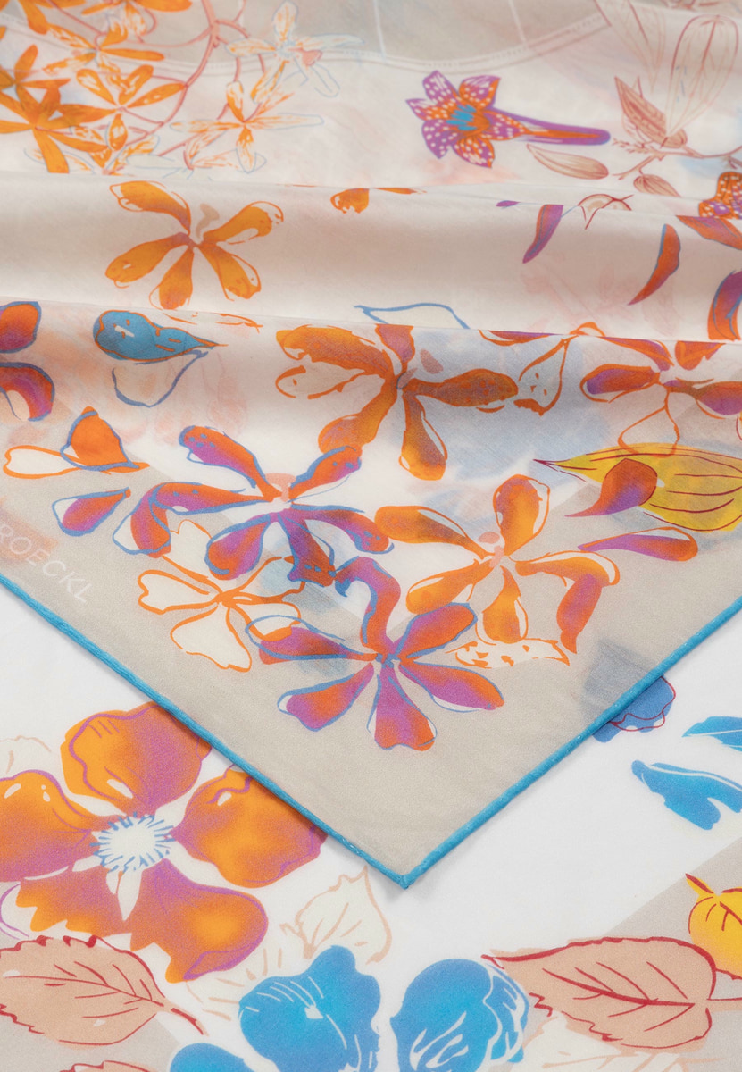 Blooming Atlas 100x100  - multi pearl