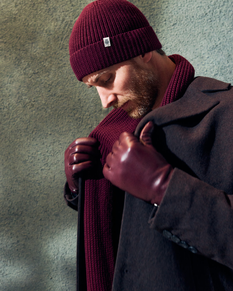 Pure Merino Umschlagmuetze - wine